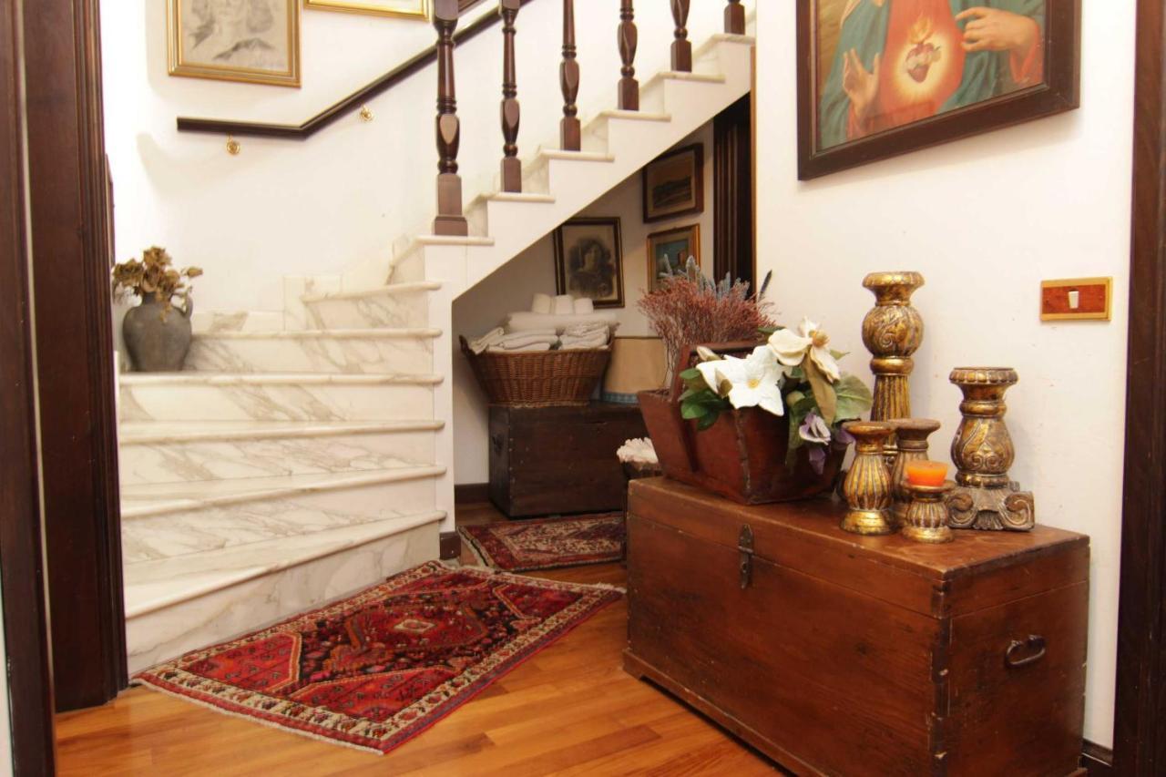 L'Arrocco Bed And Breakfast Marina Di Carrara Eksteriør billede