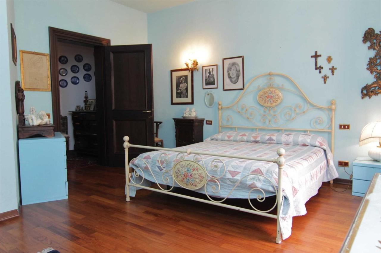 L'Arrocco Bed And Breakfast Marina Di Carrara Eksteriør billede